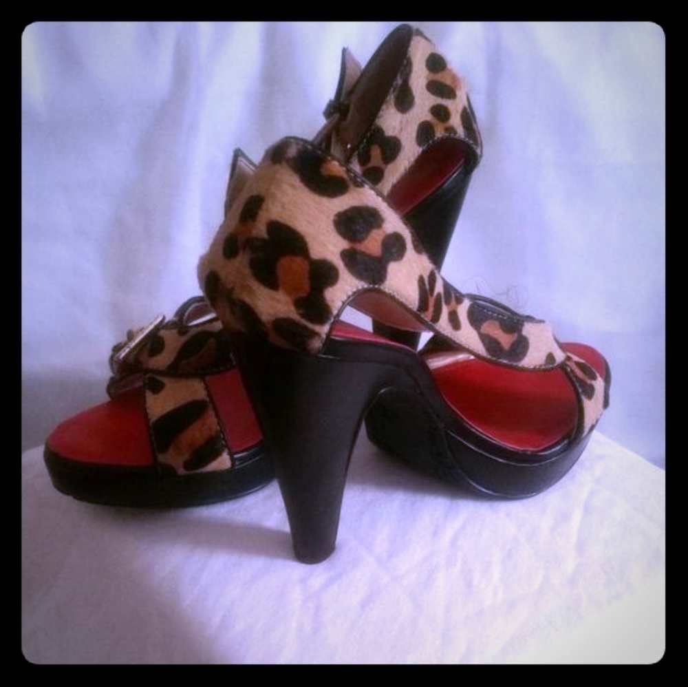 New w/o tags heels